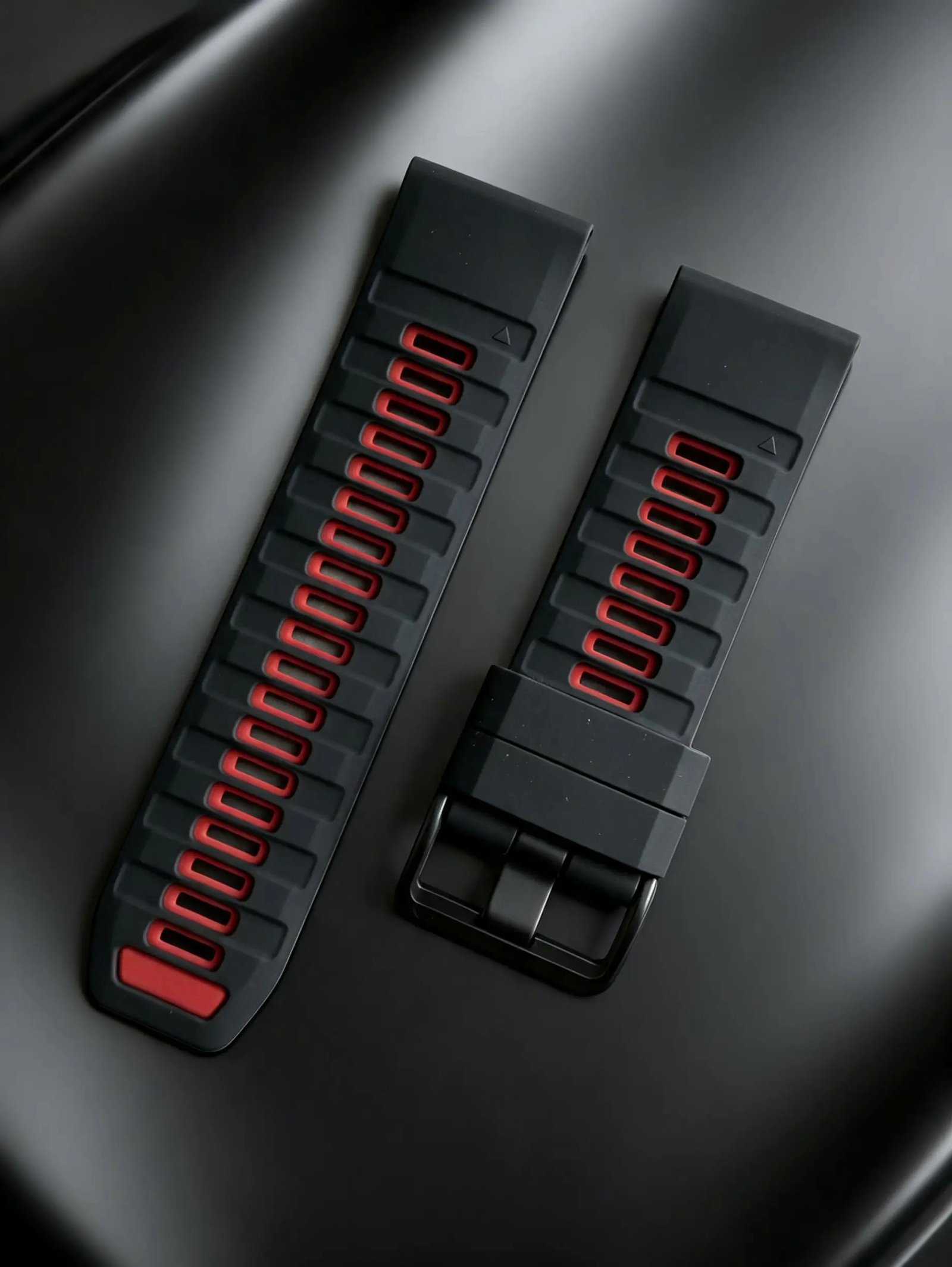 PULSO QUICKFIT NEGRO/ROJO 26 MM